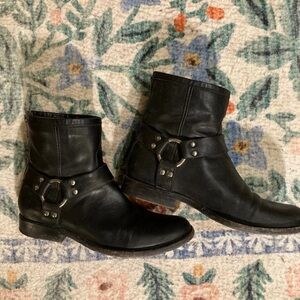Frye Womens Leather Back Zip Philip Harness Ankle Boots Black  Size 6.5 short